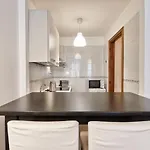Guesthost - Porta Nuova Shiny Flats 公寓 *