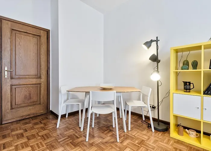 Guesthost - Porta Nuova Shiny Flats * トリノ