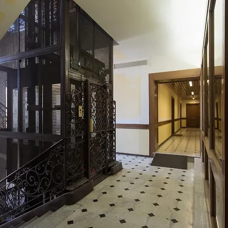 Apartment Guesthost - Porta Nuova Shiny Flat