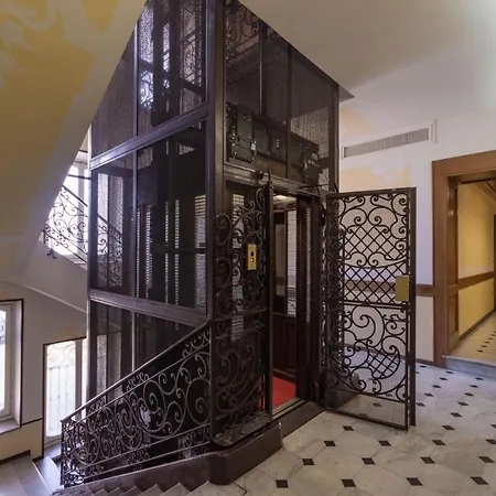 Guesthost - Porta Nuova Shiny Flat Turin