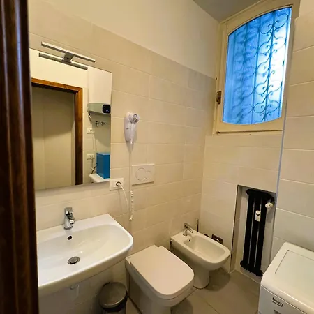 Guesthost - Porta Nuova Shiny Flat شقة *