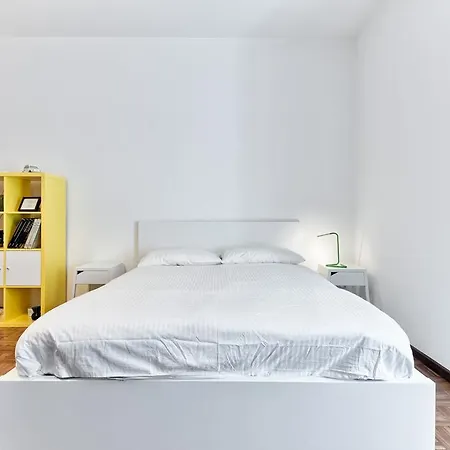 Guesthost - Porta Nuova Shiny Flat تورينو
