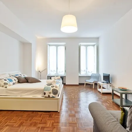 Guesthost - Porta Nuova Shiny Flat تورينو