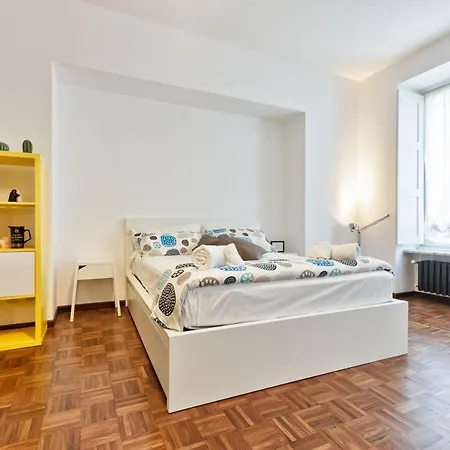 Guesthost - Porta Nuova Shiny Flat شقة *