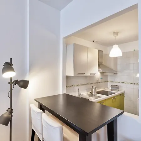 Guesthost - Porta Nuova Shiny Flat * تورينو